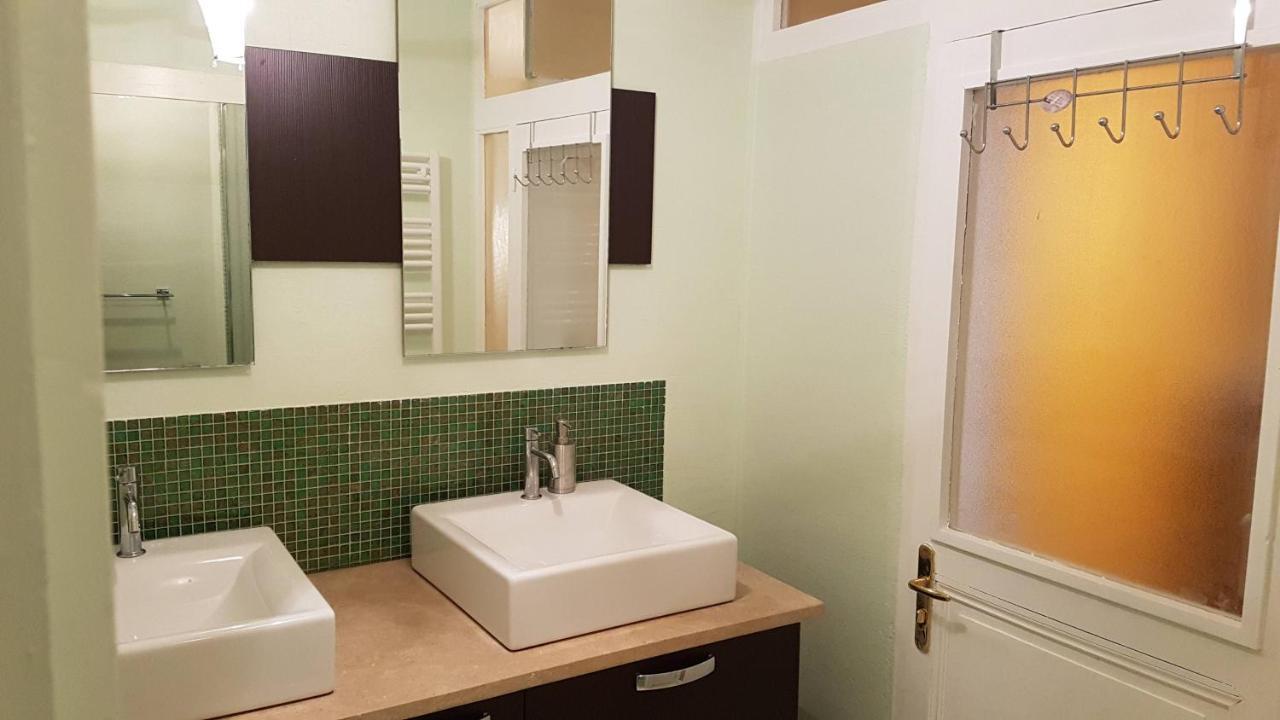 Grand Studio Et Jolies Chambres A Louer Passins Exterior foto