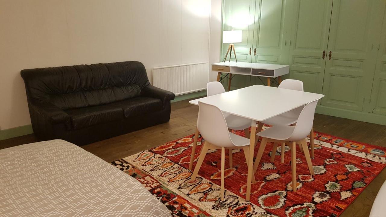 Grand Studio Et Jolies Chambres A Louer Passins Exterior foto